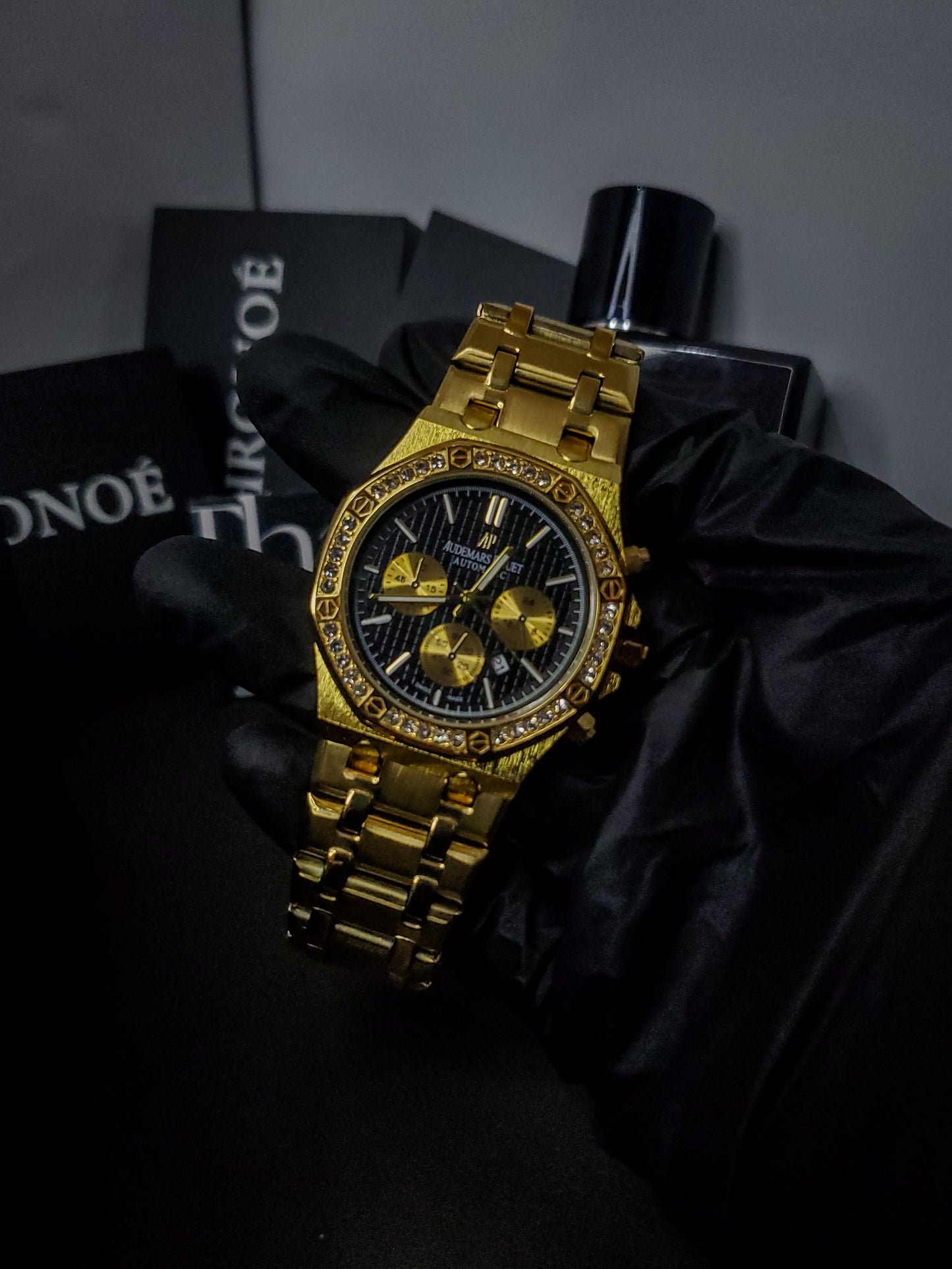 AP GOLD ROYAL OAK - LIMITED PHANTON EDITION (60% OFF)