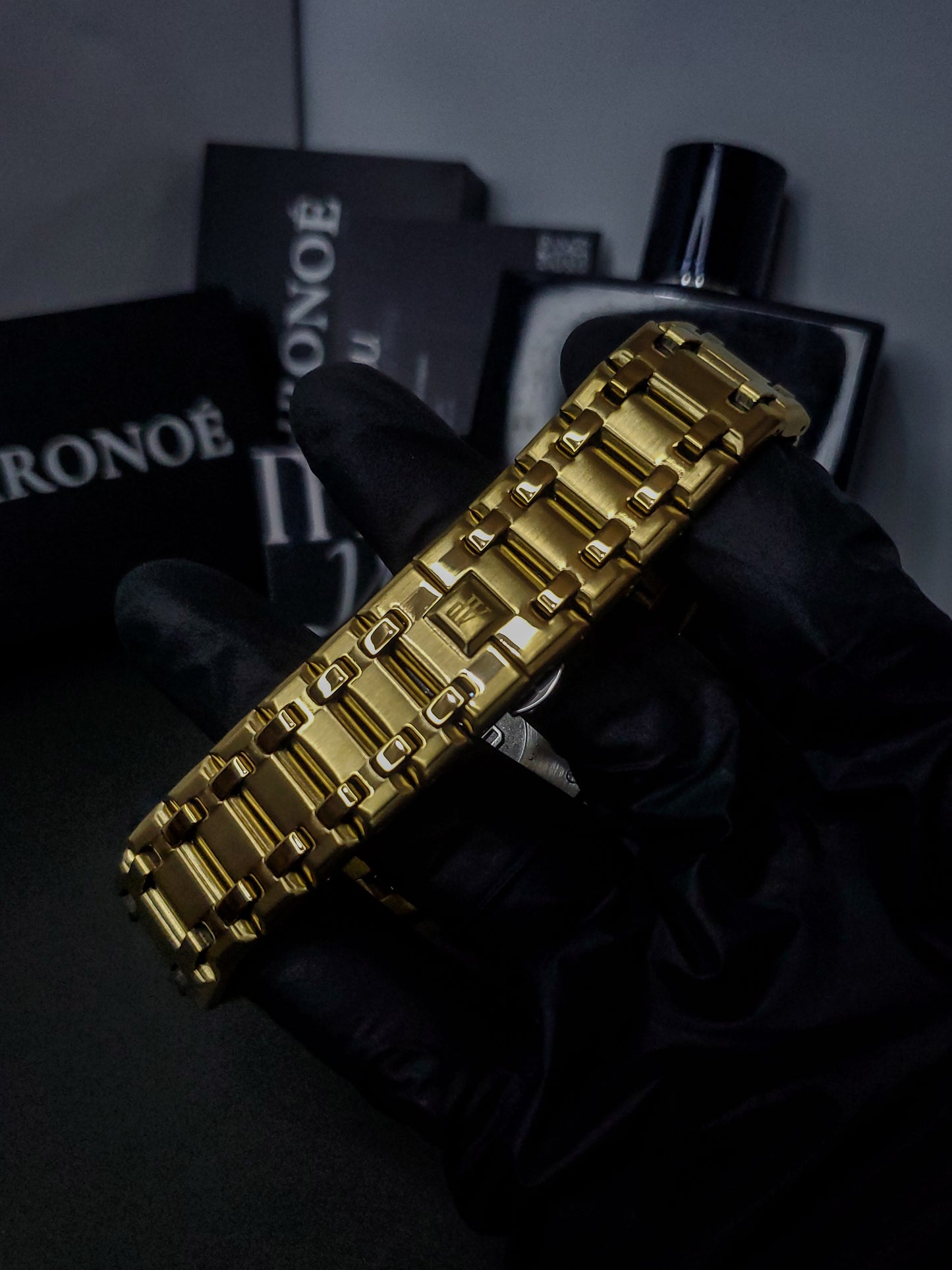 AP GOLD ROYAL OAK - LIMITED PHANTON EDITION (60% OFF)