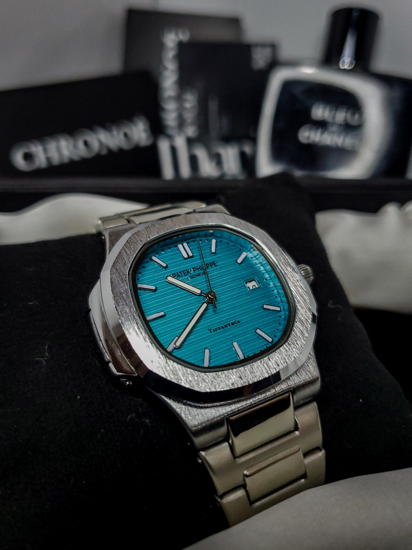 Patek Philippe Nautilus - Tiffiny Dial - Noir Edition (60% OFF)