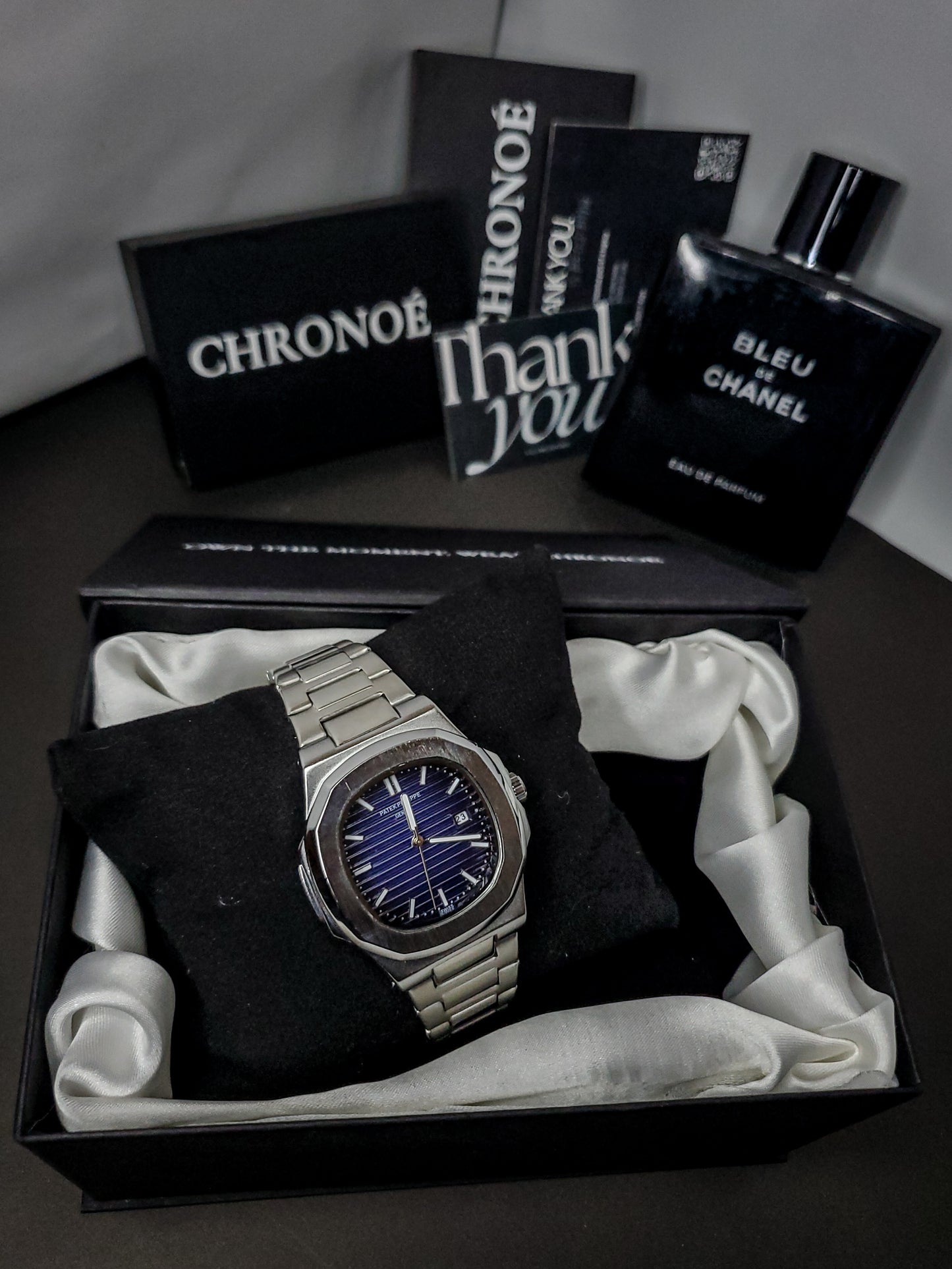 Patek Philippe Nautilus - Blue Dial - Noir Edition (60% OFF)